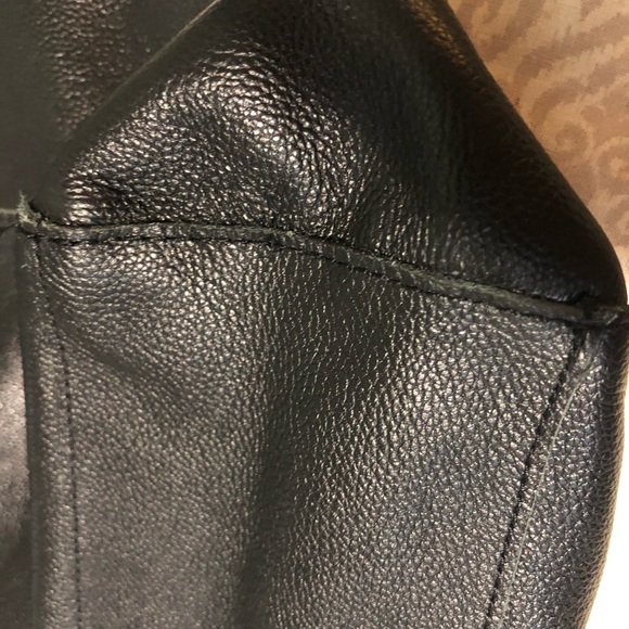 Courage B black leather tote - Picture 8 of 8
